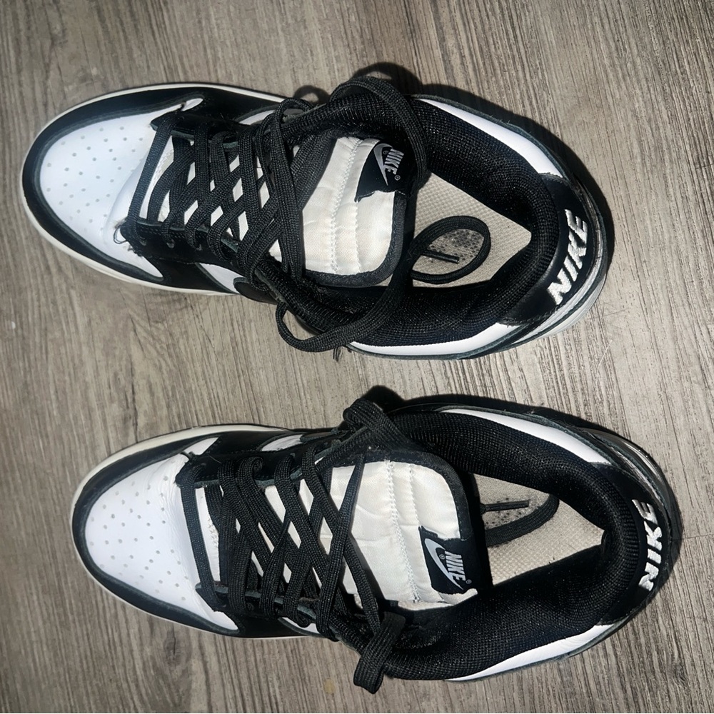 Nike Men's Black and White Sneakers 8 worn a lot